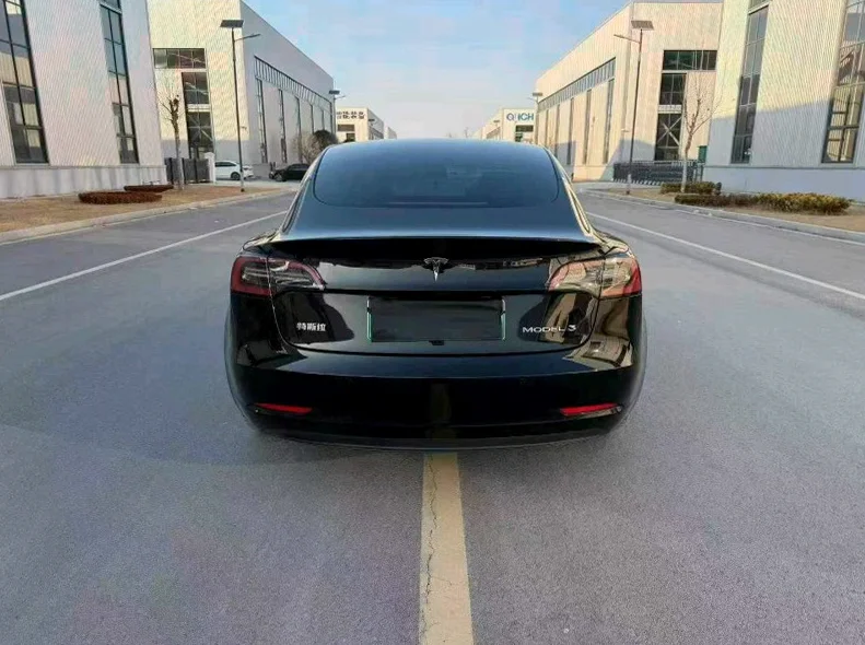 特斯拉MODEL 后面外观三