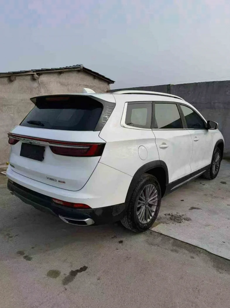 奇瑞捷途 内饰后排