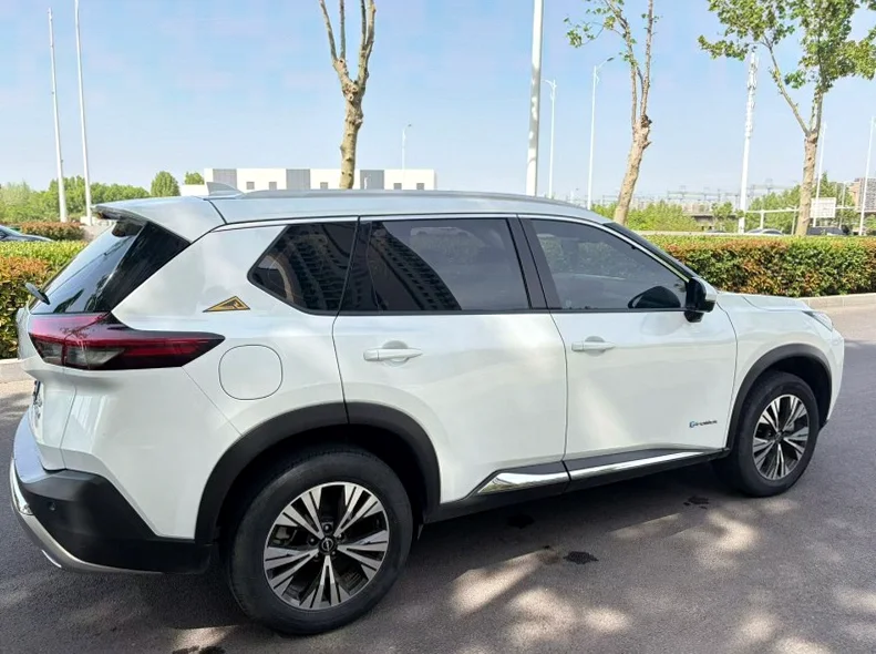 日产奇骏 后面外观三