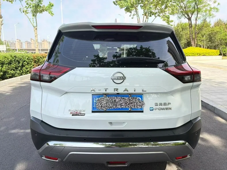 日产奇骏 内饰前排