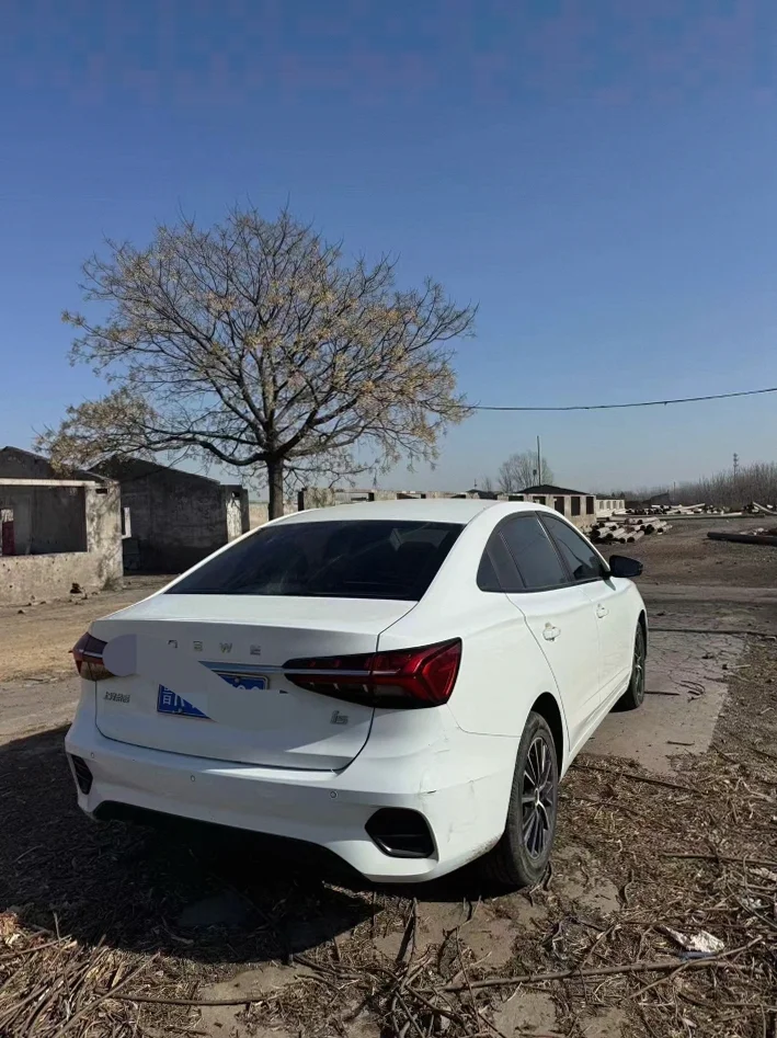 荣威i5 后面外观一