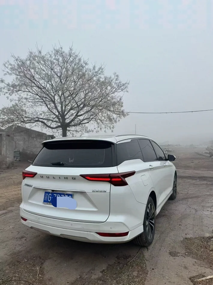 五菱汽车凯捷 后面外观三