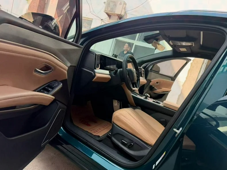 比亚迪宋 后面外观一