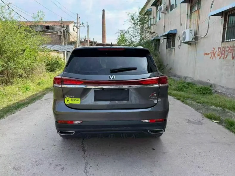 长安汽车欧尚 内饰前排