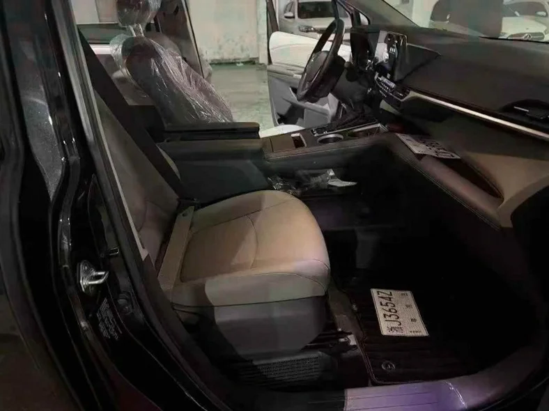 丰田格瑞维亚 后面外观二