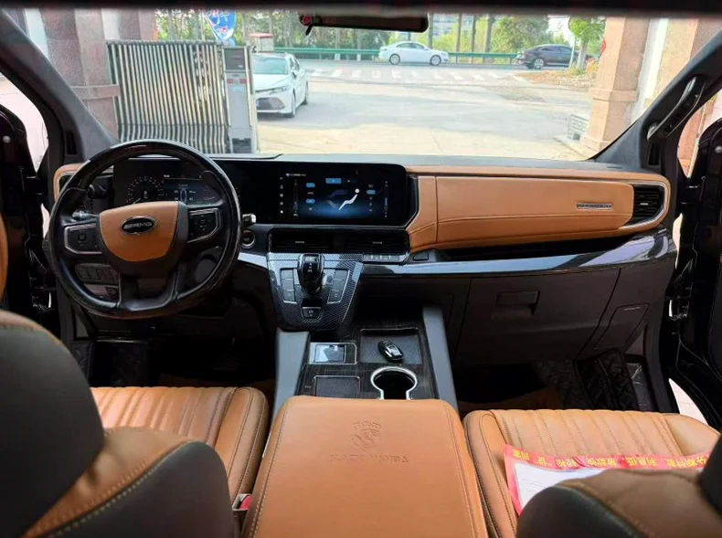 福特途睿欧 后面外观二