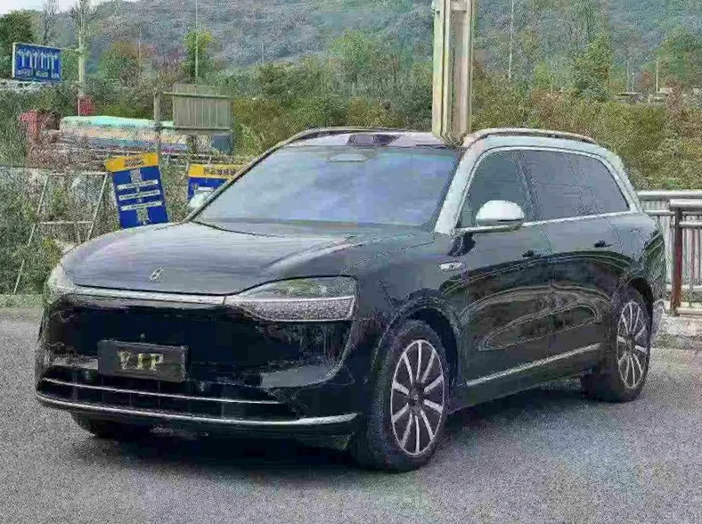 华为智选问界 正面外观二