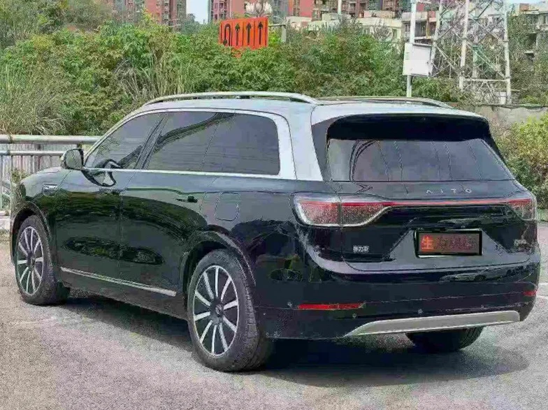 华为智选问界 内饰前排