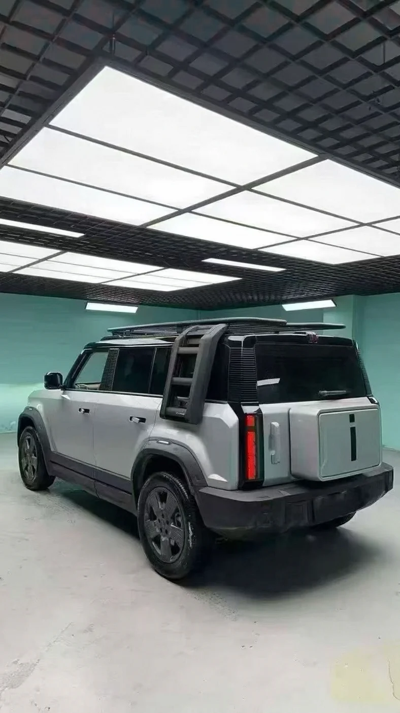 奇瑞ICAR 内饰前排