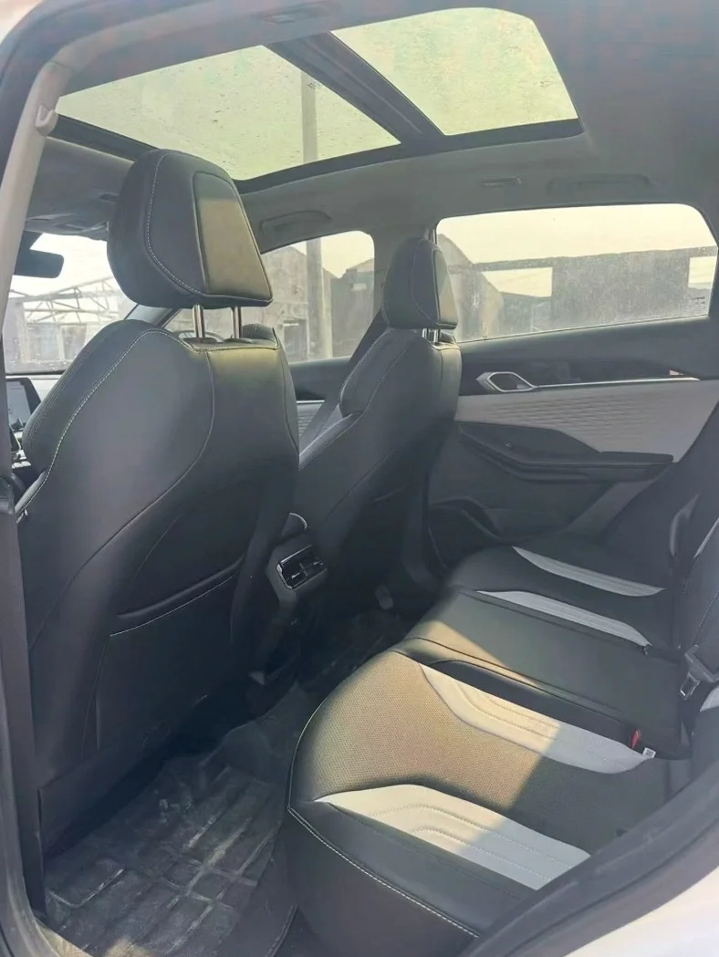 吉利缤越 后面外观二