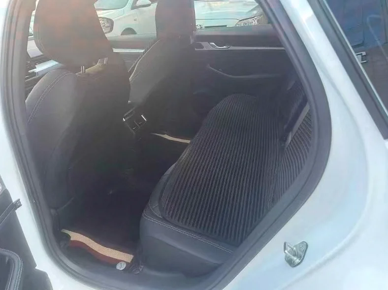 吉利星瑞 后面外观一