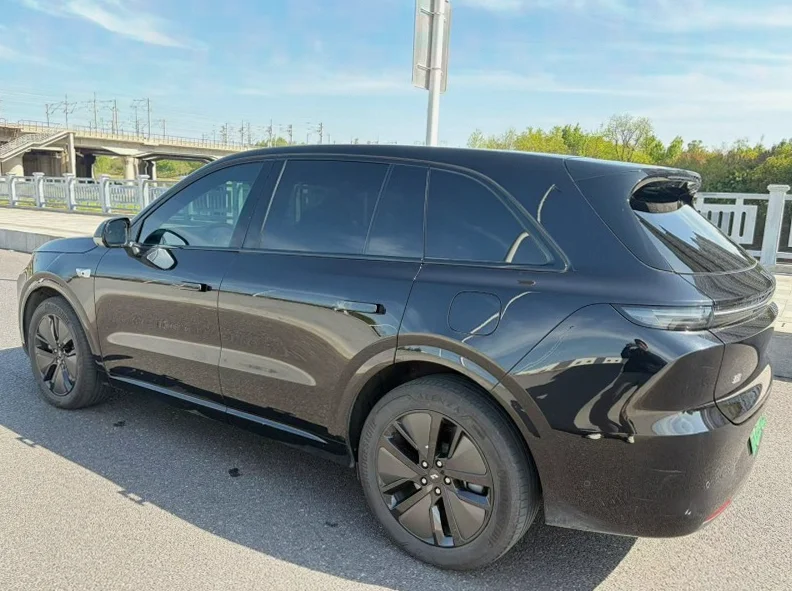 理想L6 内饰后排