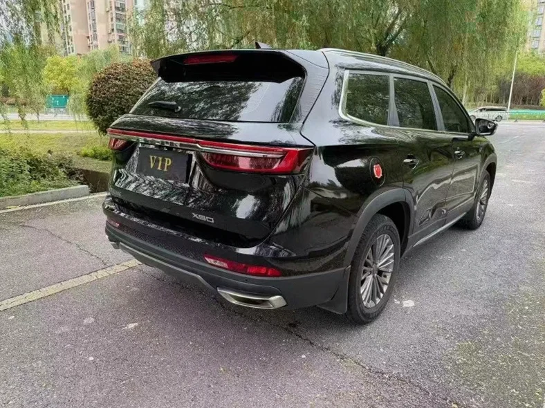 奇瑞捷途 内饰后排