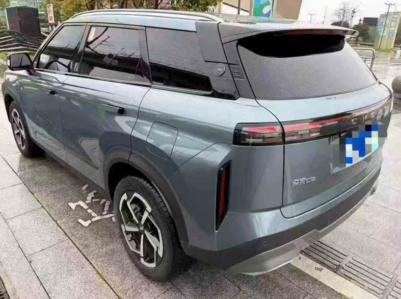 奇瑞探索 内饰前排