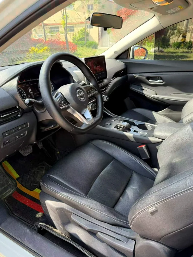 日产轩逸 后面外观一