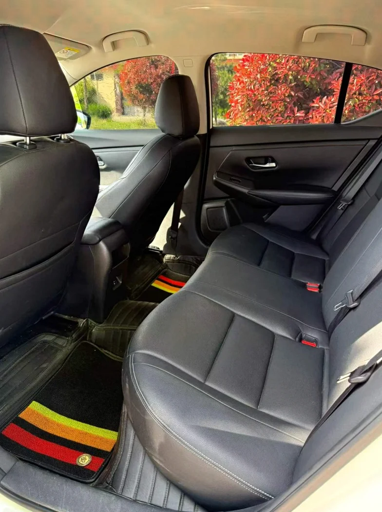 日产轩逸 后面外观二