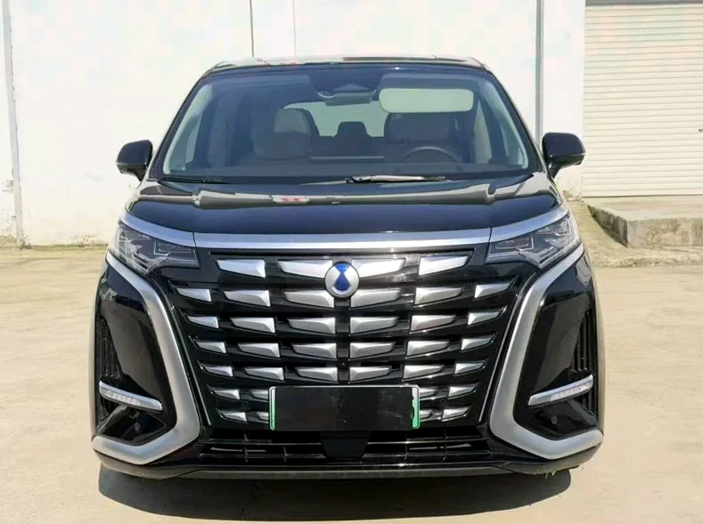 24年腾势D9四驱尊荣版