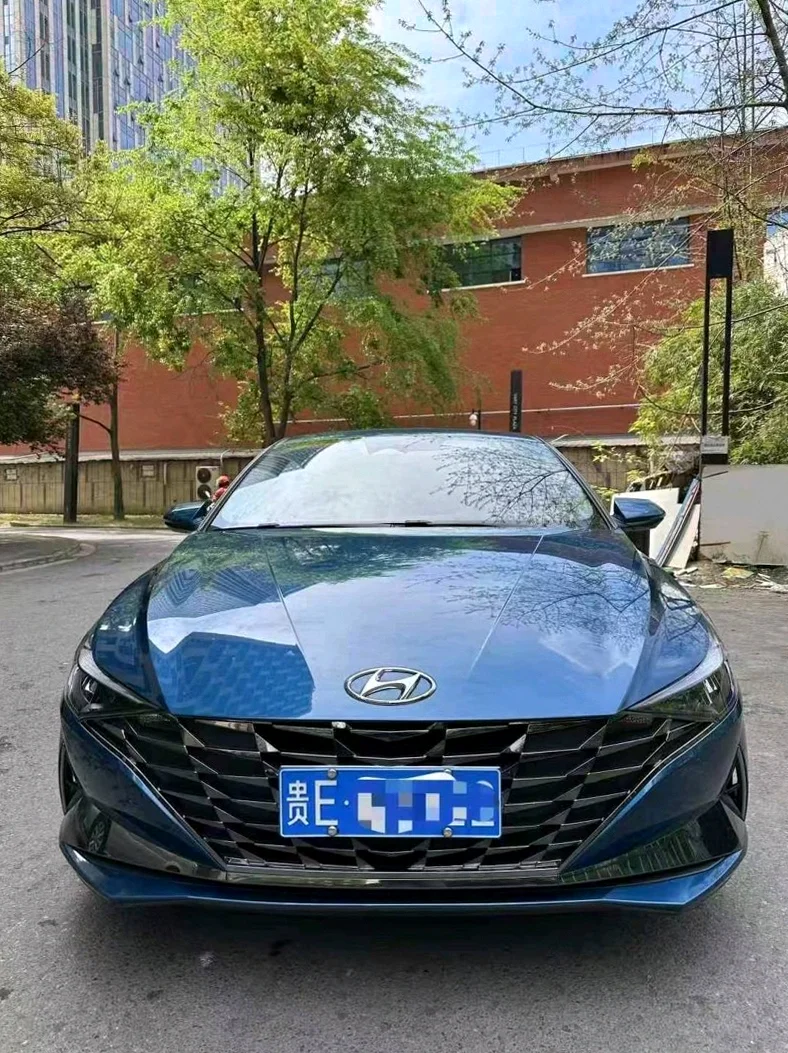 24年现代伊兰特1.5L自动尊贵版