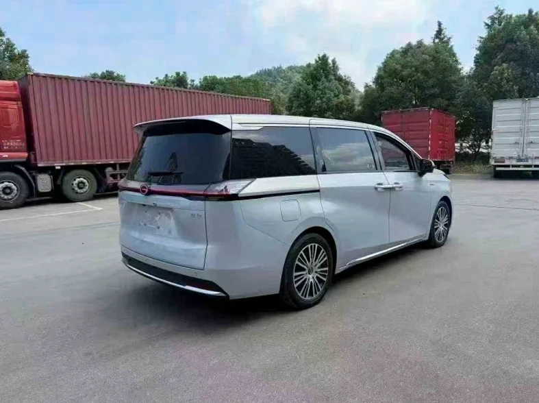 传祺E8 内饰前排