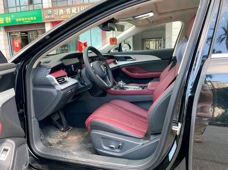 红旗H5 后面外观一