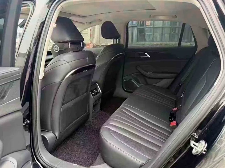 红旗H5 后面外观二