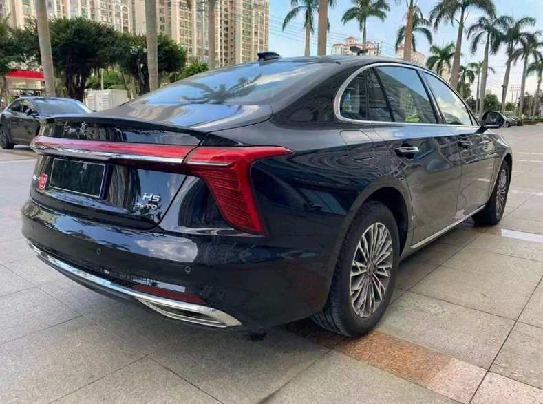 红旗H5 内饰前排