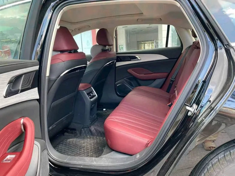 红旗H5 后面外观二