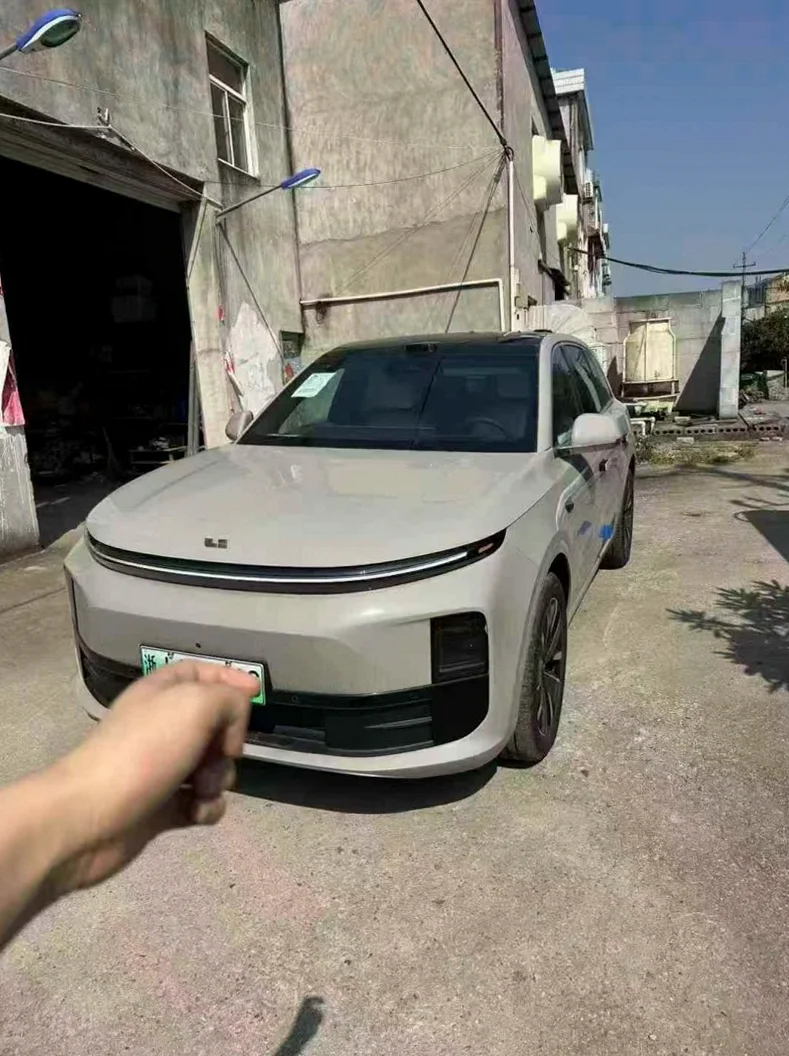 理想L6 正面外观二