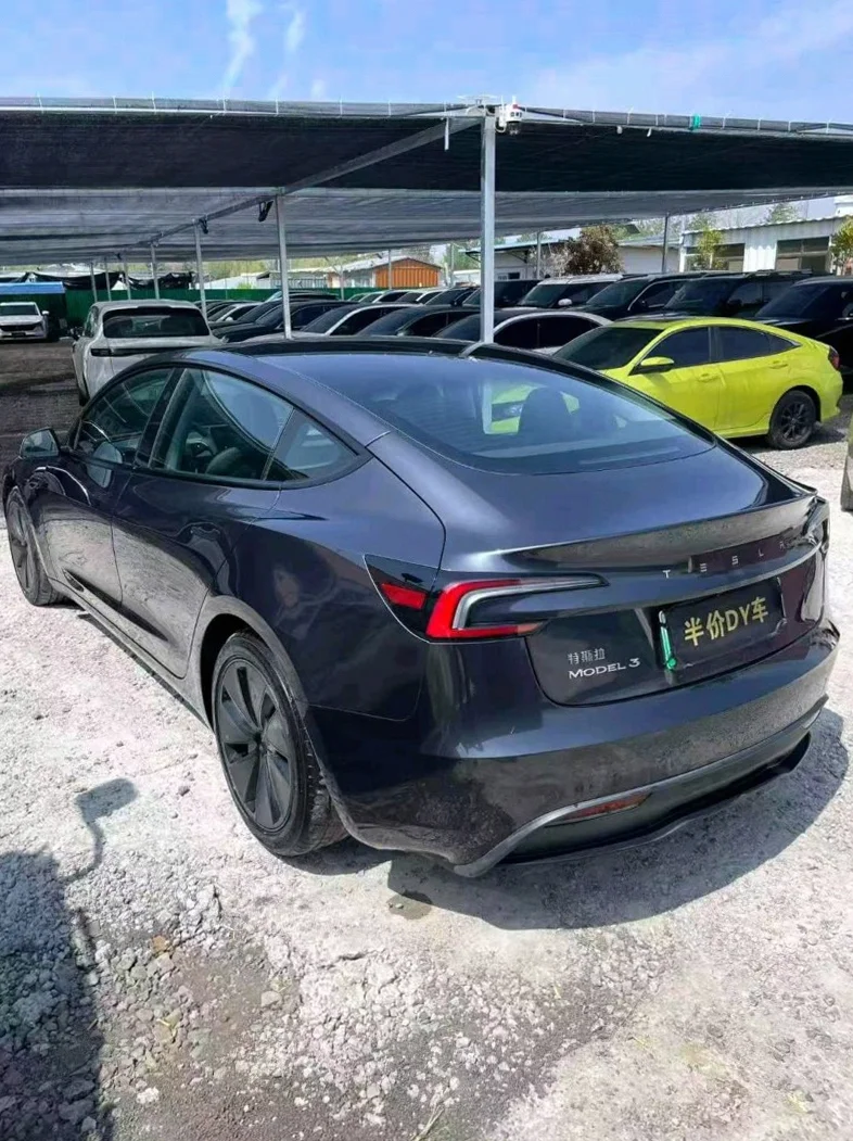 特斯拉MODEL 内饰前排