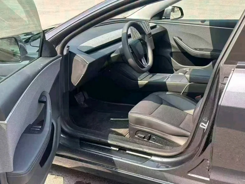 特斯拉MODEL 内饰后排