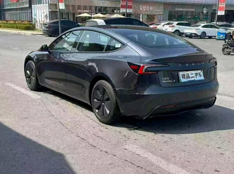 特斯拉MODEL 内饰前排