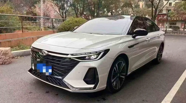 奇瑞艾瑞泽 正面外观三