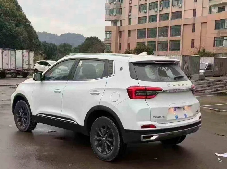 奇瑞瑞虎 内饰前排