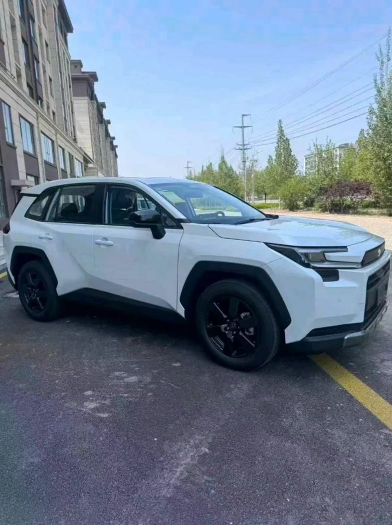 丰田RAV4荣放 正面外观二