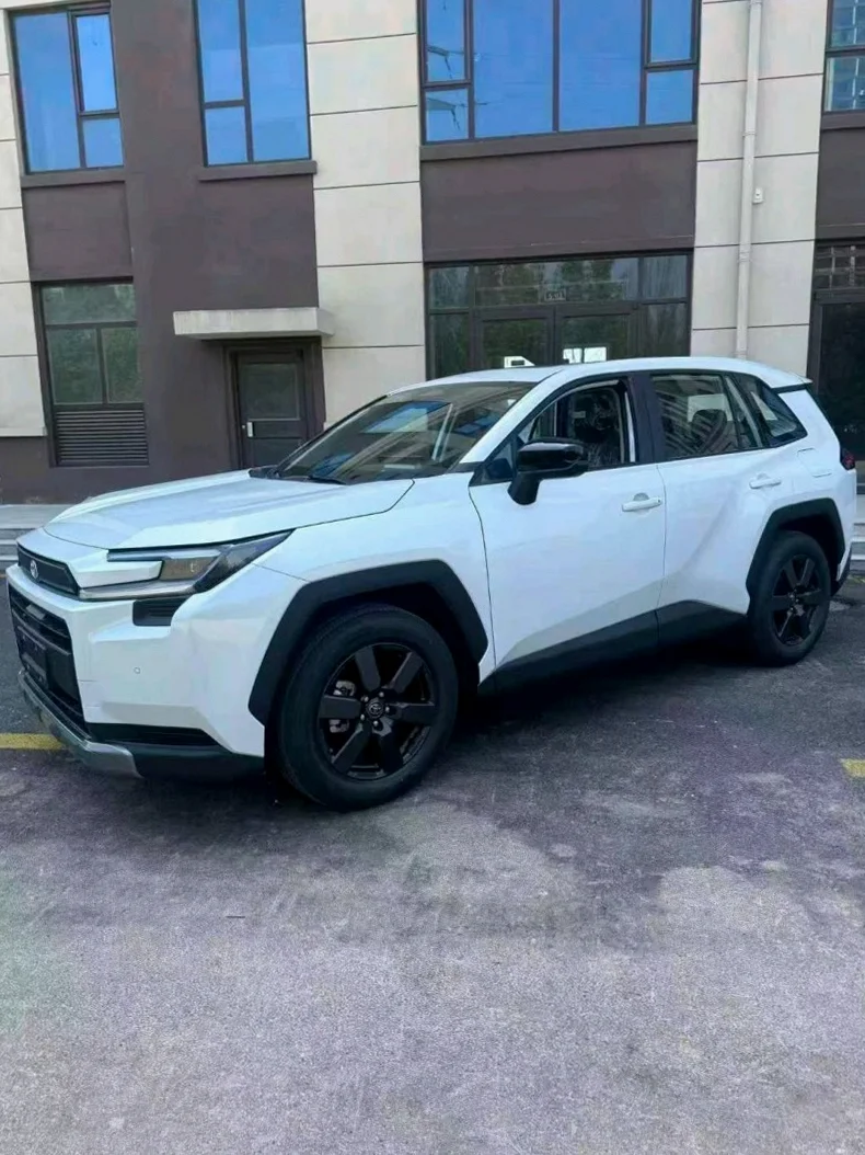 丰田RAV4荣放 正面外观三