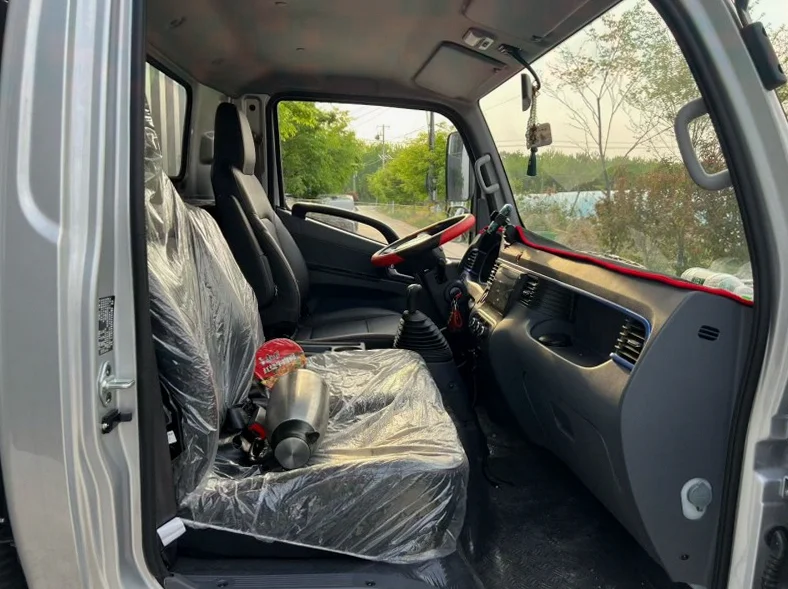 江淮新骏铃 后面外观二