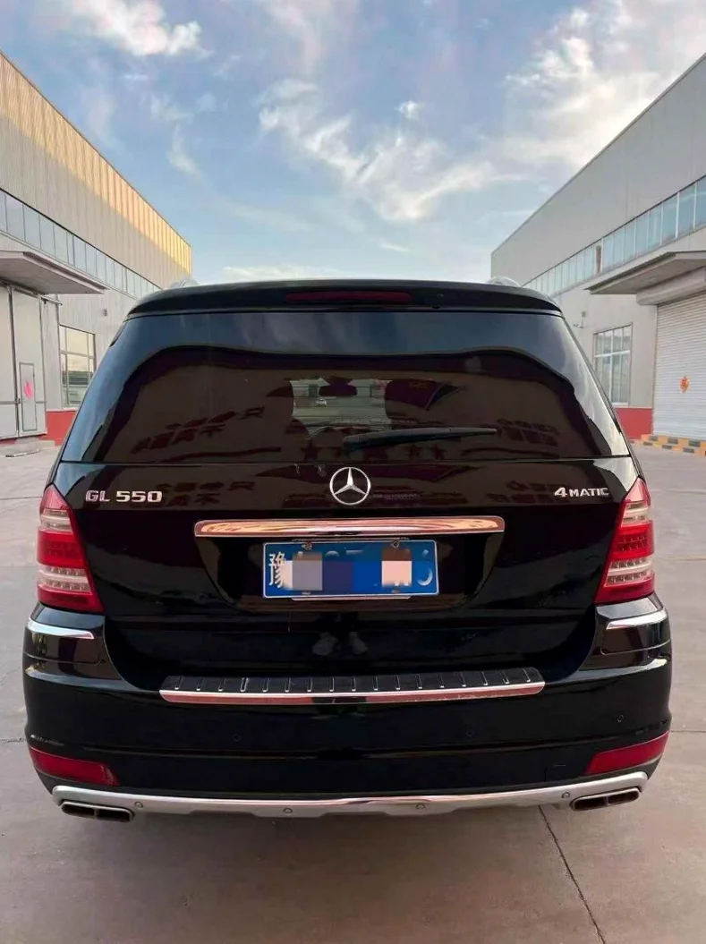 奔驰GL 内饰后排