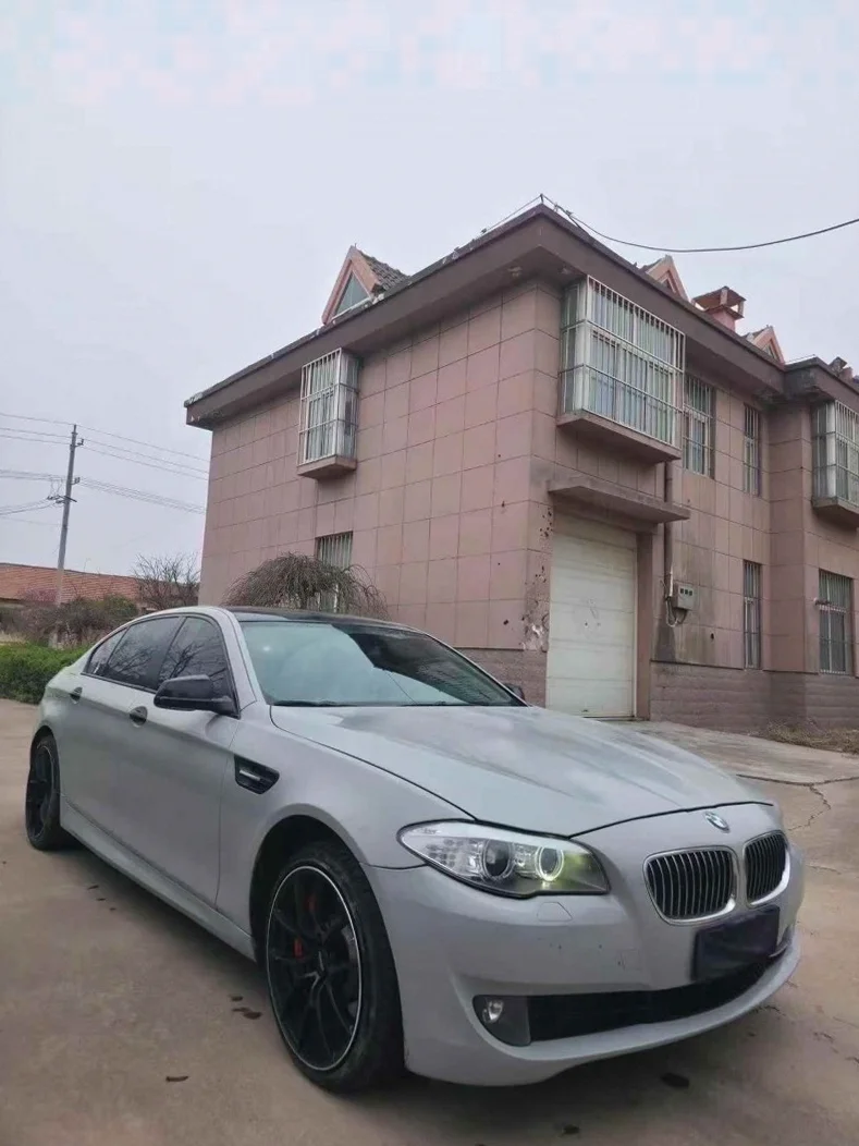 宝马5系 正面外观三