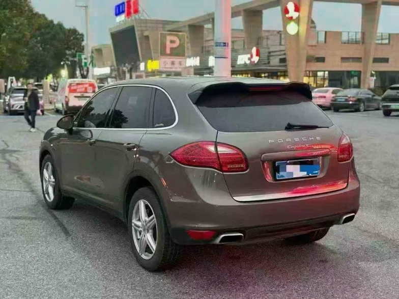 保时捷卡宴 内饰前排