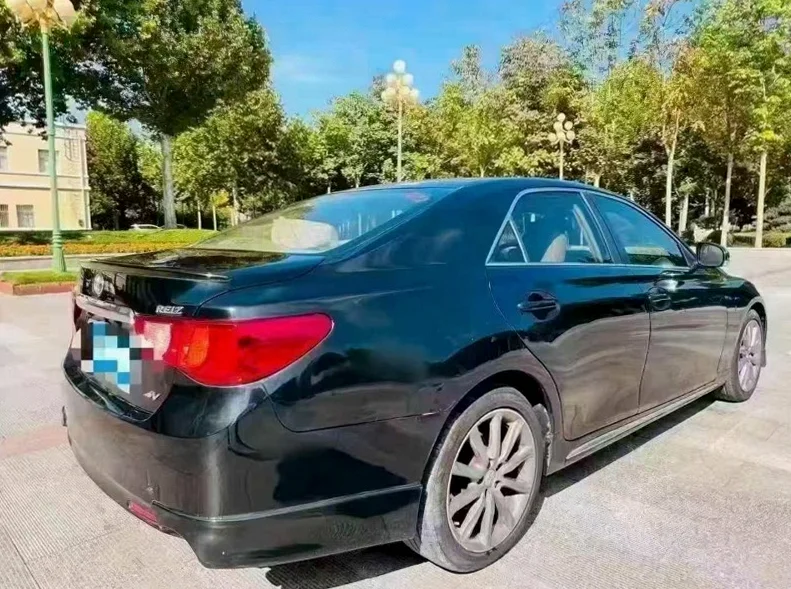 丰田锐志 内饰前排