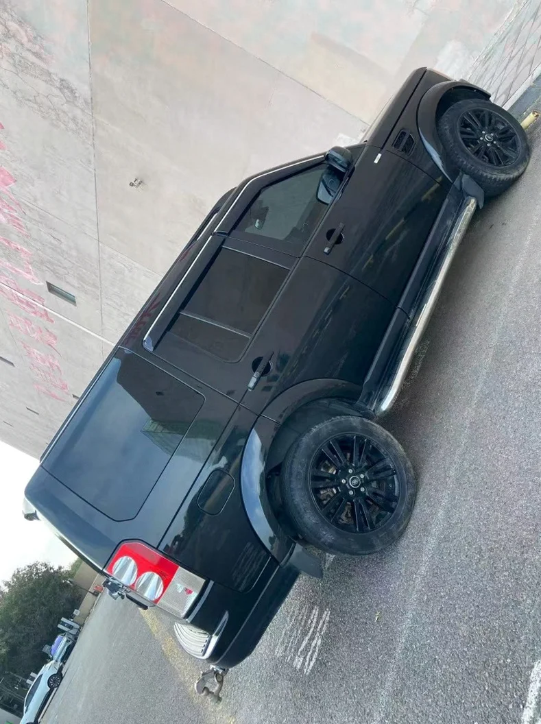 路虎发现 驾驶室