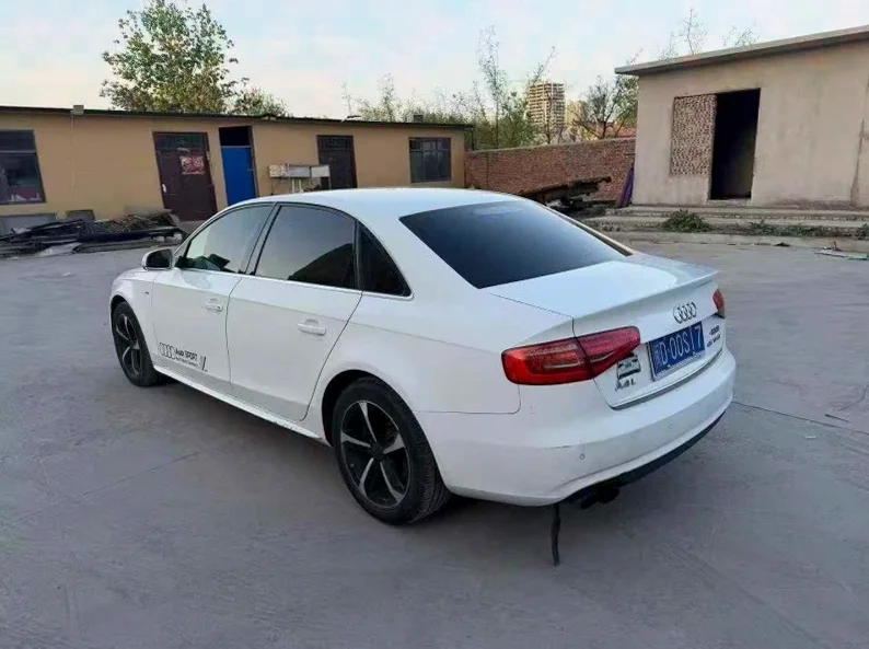 奥迪A4L 后面外观三