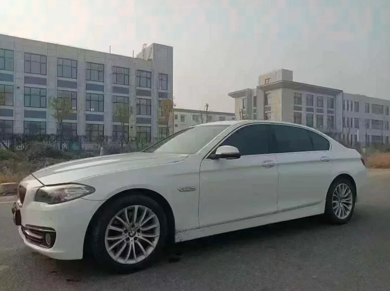 宝马5系 正面外观三