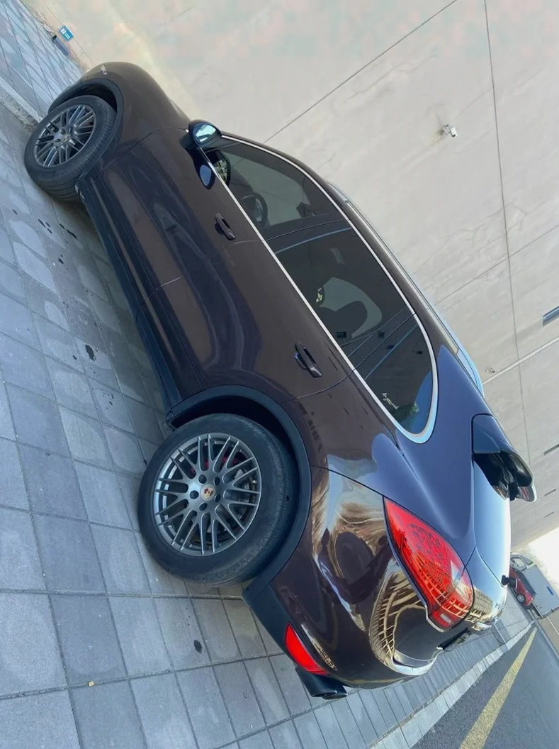 保时捷卡宴 后面外观三