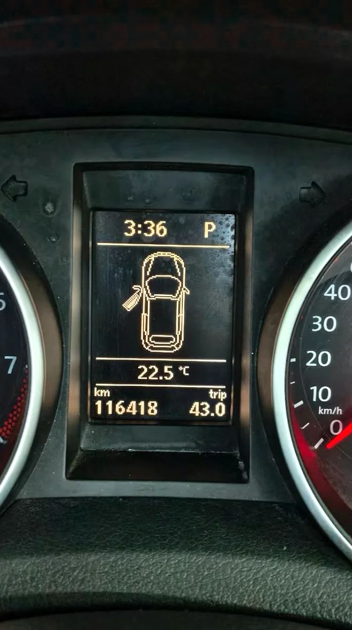 大众高尔夫 后面外观一