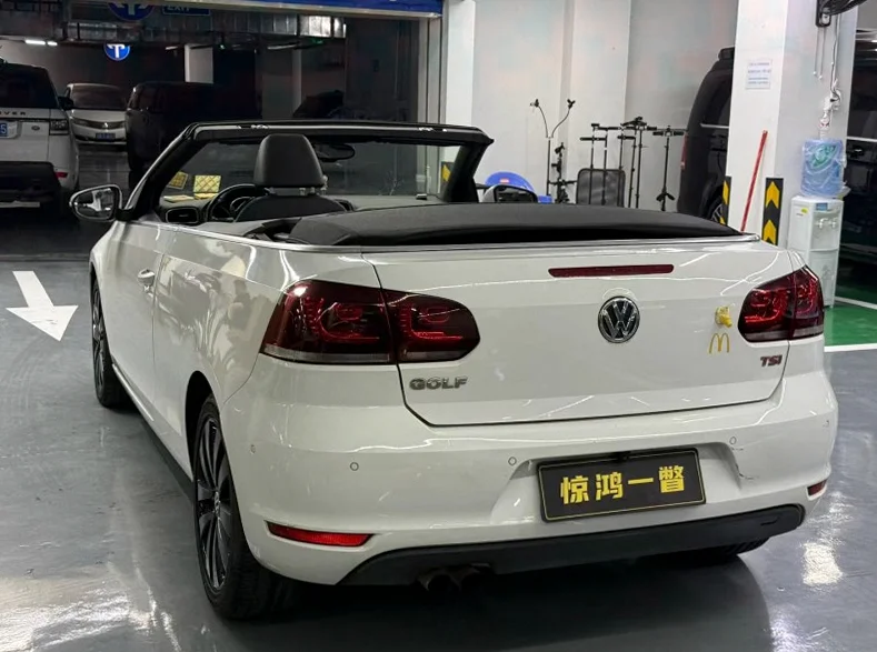 大众高尔夫 内饰后排