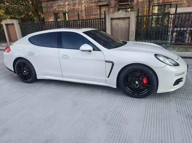 保时捷帕拉梅拉 正面外观二