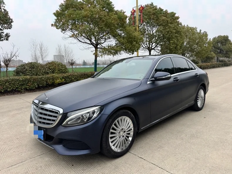 奔驰C 正面外观二