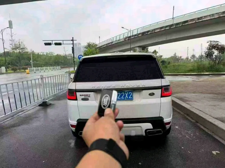 路虎揽胜运动 驾驶室