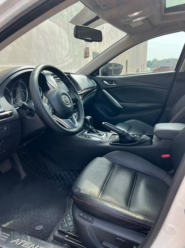 马自达阿特兹 正面外观三